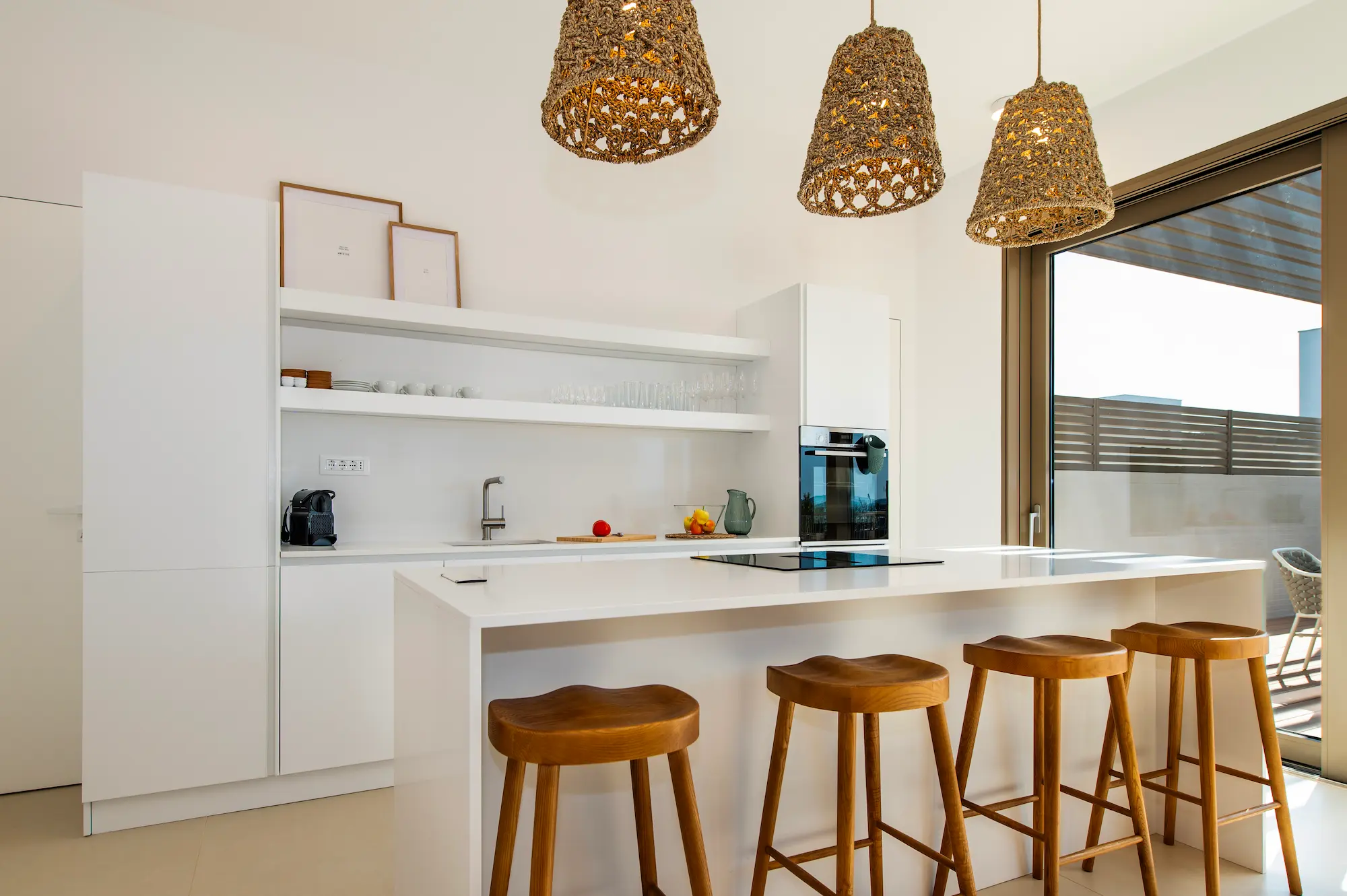 Kitchen & Dining